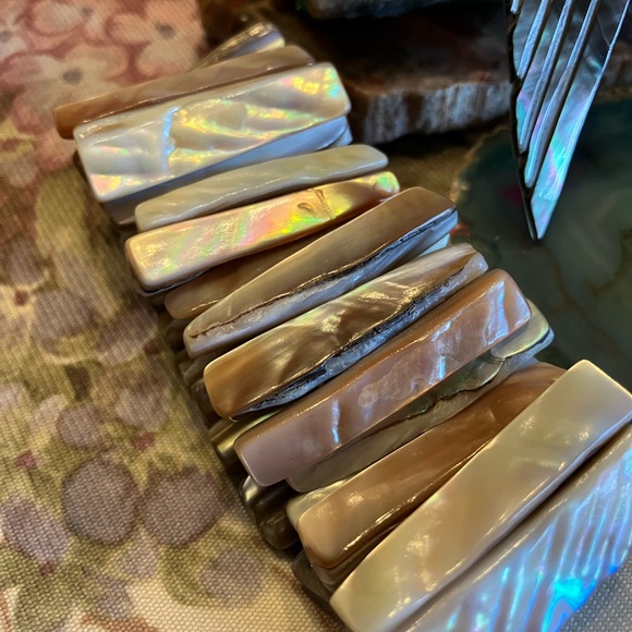 Mother of Pearl Iridescent Wing Earrings in Cream and Pink - Picture 7 of 11